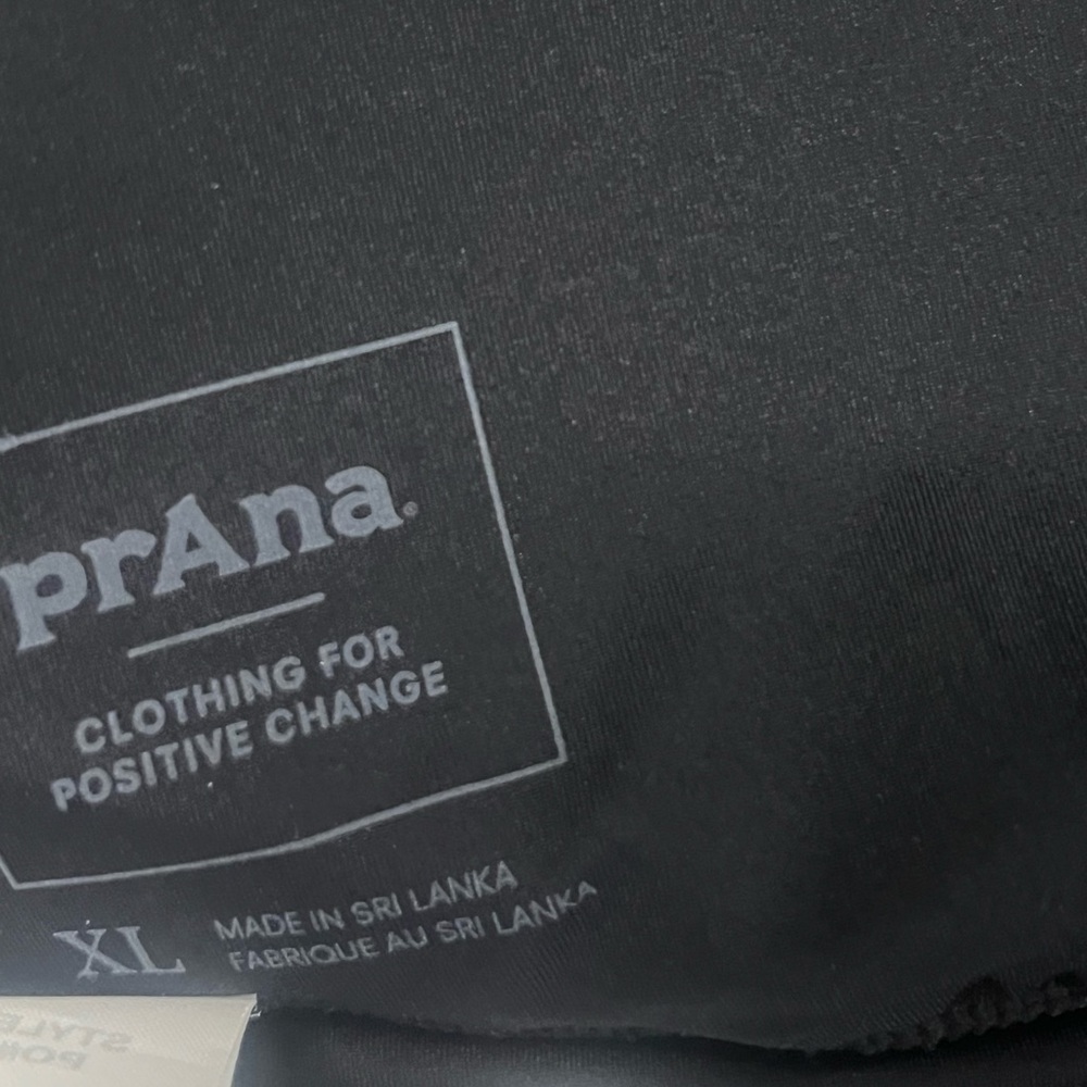 🌟SOLD🌟Prana Women XL Shoreline Top Bikini Black Petals - Picture 6 of 8